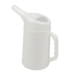Füllkanne Aus Weißem Kunststoff Für Öl- Und Batterieflüssigkeit